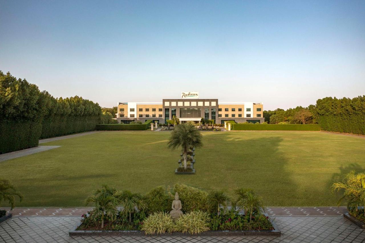 Radisson Resort & Spa Kandla Gāndhīdhām Exteriér fotografie