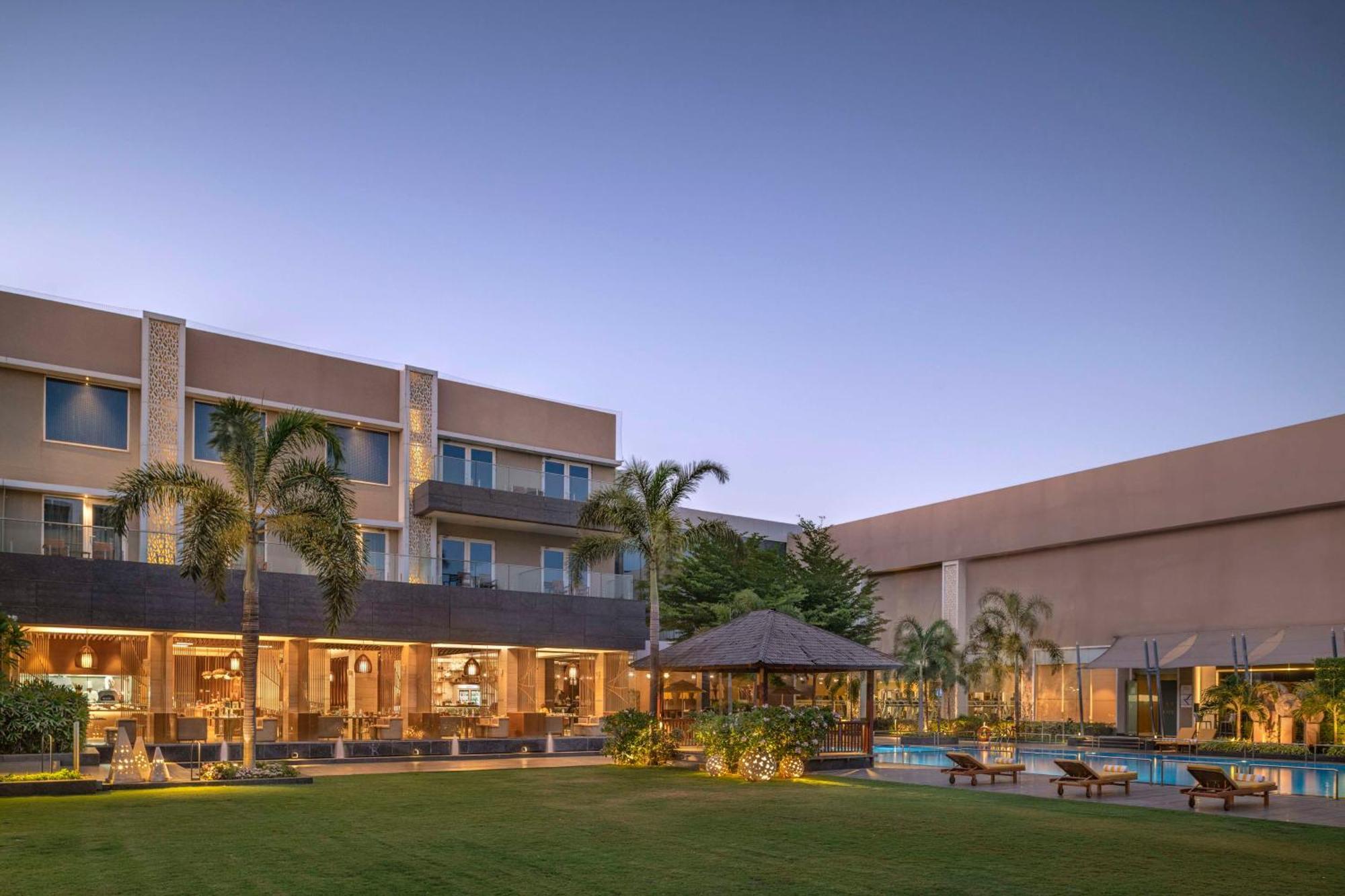 Radisson Resort & Spa Kandla Gāndhīdhām Exteriér fotografie