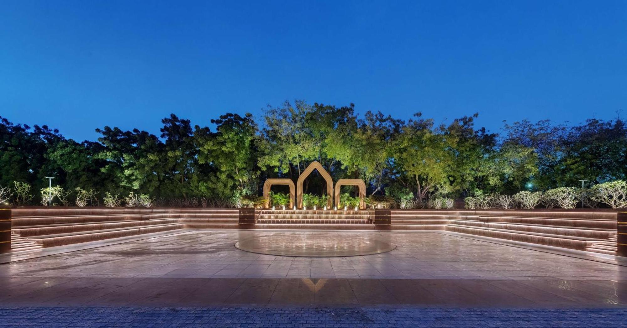 Radisson Resort & Spa Kandla Gāndhīdhām Exteriér fotografie